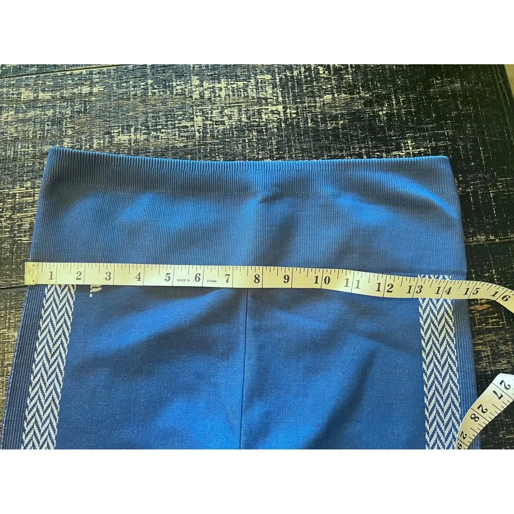 Fabletics Womens Blue Chevron Seamless High Waisted Leggings‎ Size Medium